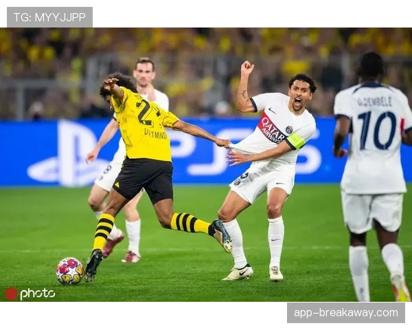 半场：多特蒙德1-0巴萨，菲尔克鲁格头球破门